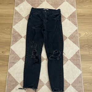 So - Edgy Black Distressed Ankle Jeans